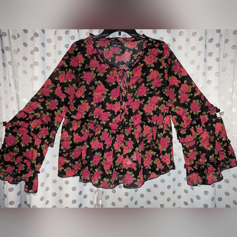 AMERICAN EAGLE OUTFITTERS Sheer Floral Ruffled Top M